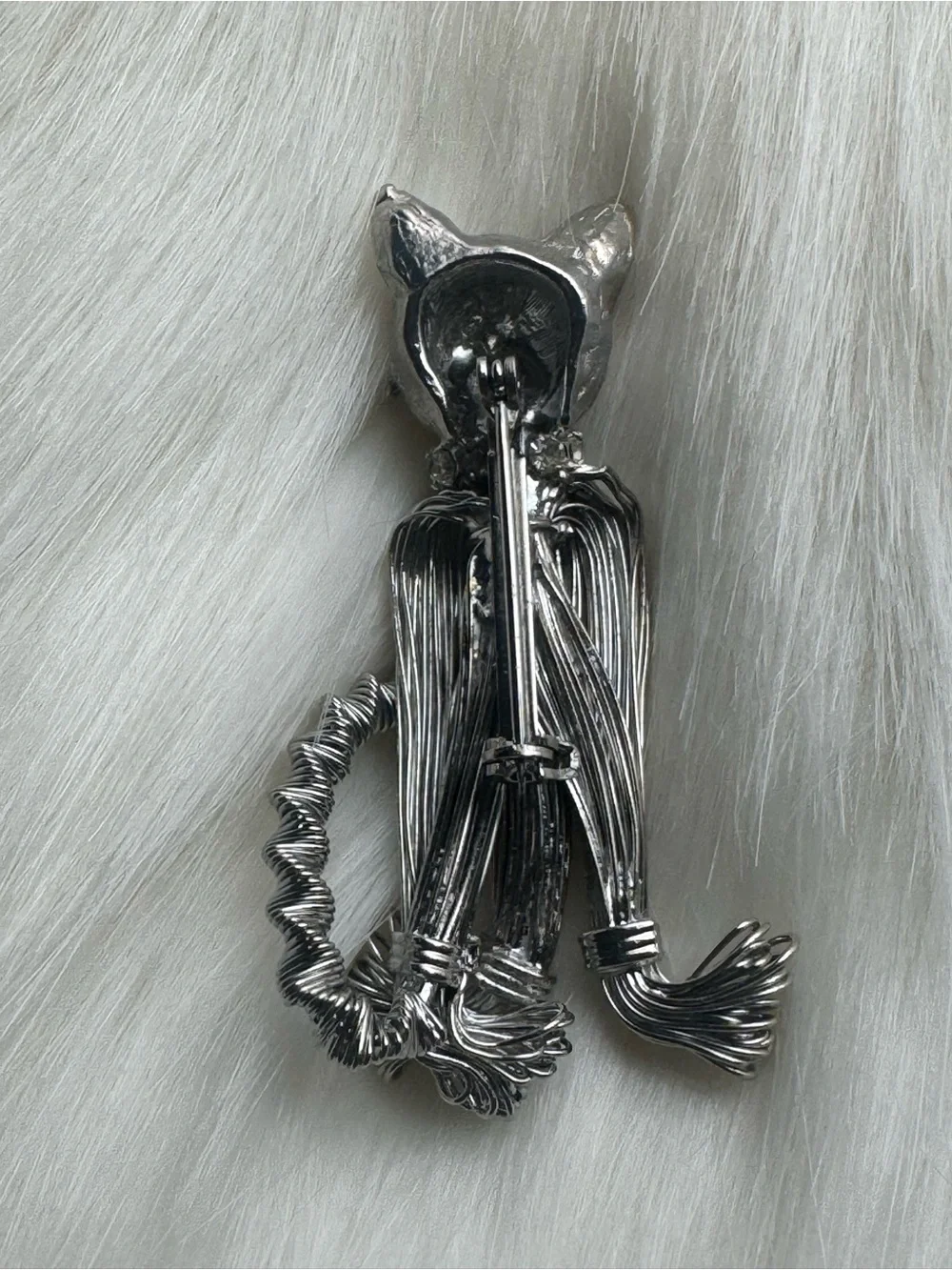 Vintage Wire  Cat Wire Brooch - Silver Tone Cat Brooch